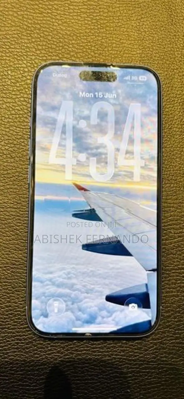 Apple iPhone 16 (Used)