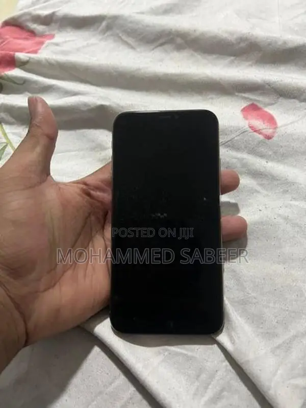 Apple iPhone XS (Used)