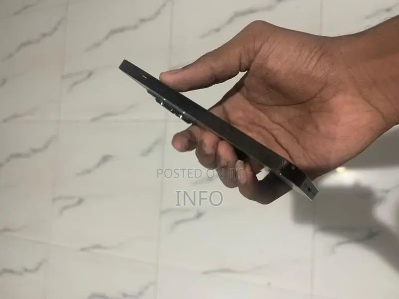 Apple iPhone 13 Pro (Used)