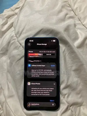 Apple iPhone 13 (Used)