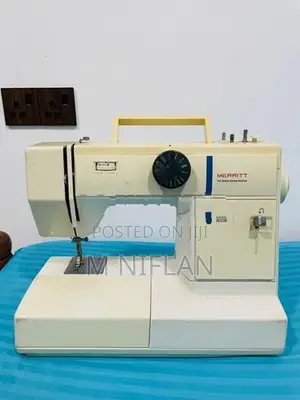 Singer Merrit Sewing Machine