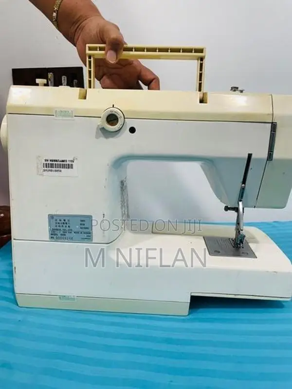 Singer Merrit Sewing Machine
