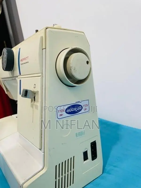 Singer Merrit Sewing Machine