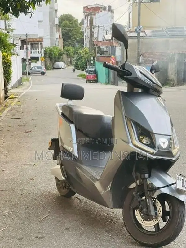 Yadea T5 2025