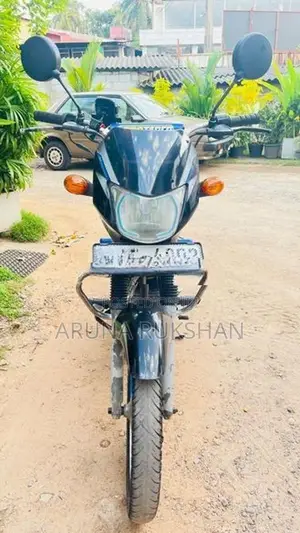 Bajaj CT100 2011