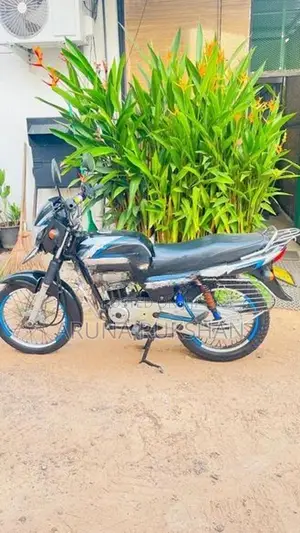 Bajaj CT100 2011