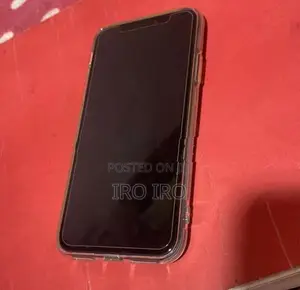 Apple iPhone XS (Used)