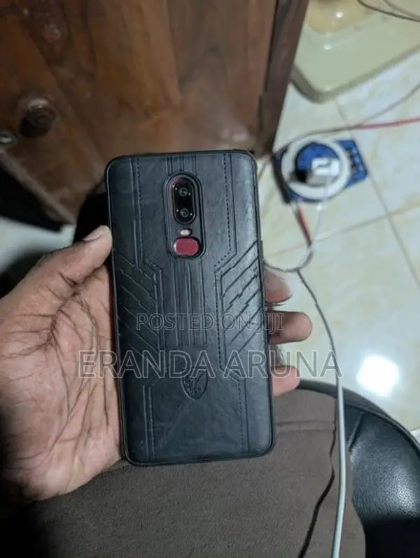 OnePlus 6 (Used)