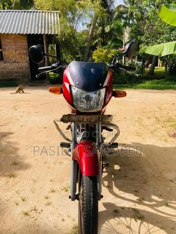 Bajaj CT100 2005