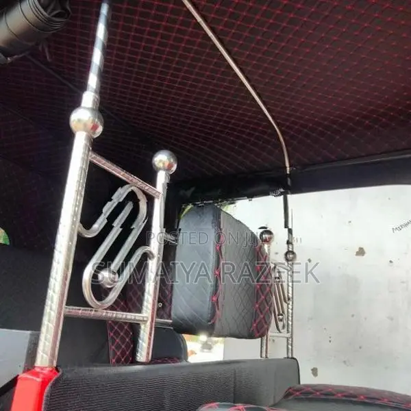 Bajaj RE 1990
