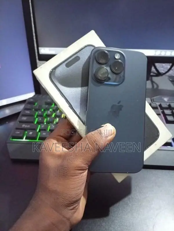 Apple iPhone 15 Pro (Used)