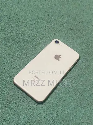Apple iPhone 8 (Used)