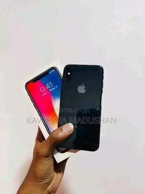 Apple iPhone X (Used)