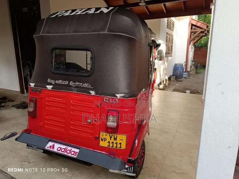 Bajaj RE 2011