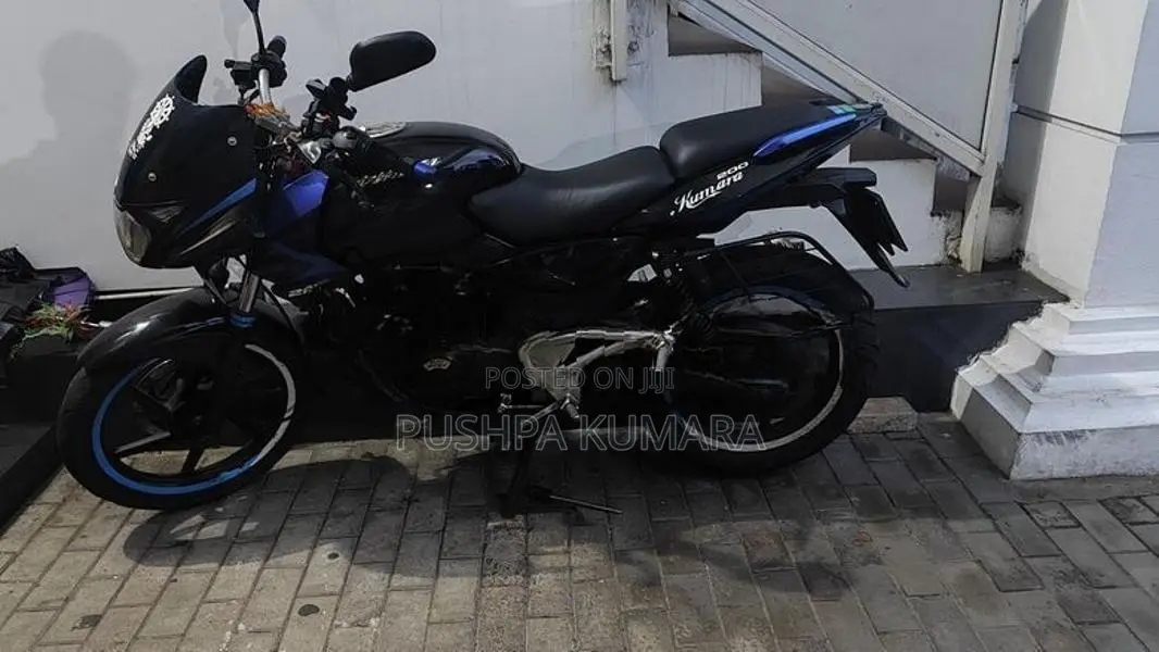 Bajaj Pulsar 200 2007