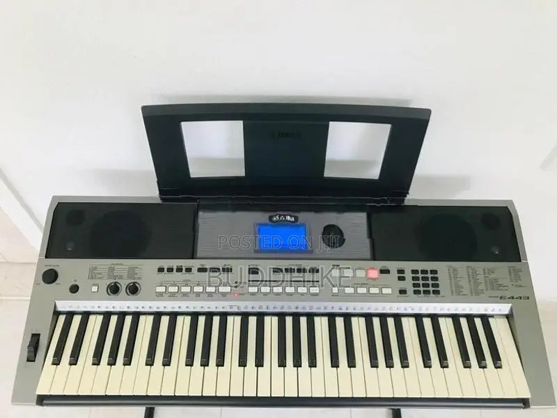 Yamaha PSR E443 Keyboard