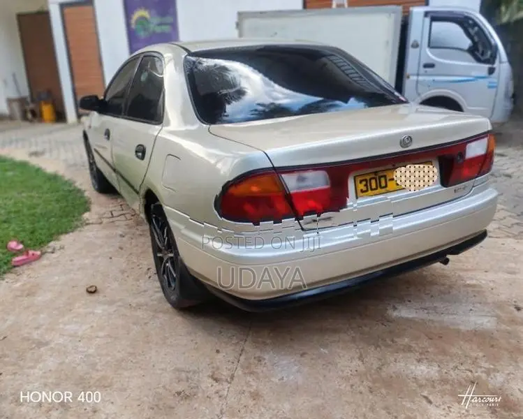 Mazda Familia 1998