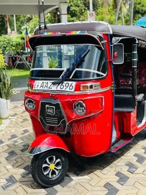 Bajaj RE 2015