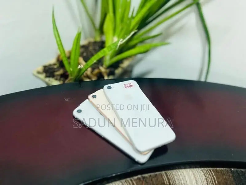 Apple iPhone 8 (Used)