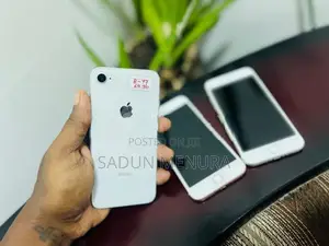 Apple iPhone 8 (Used)