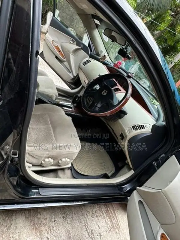Nissan Primera 2004