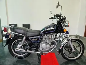 Suzuki GN 125 2016
