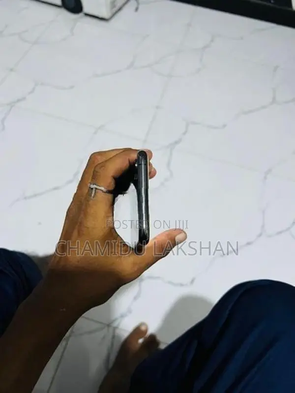 Apple iPhone XS (Used)