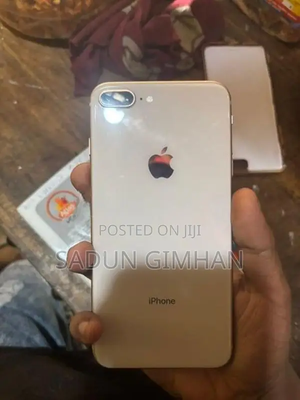 Apple iPhone 8 Plus (Used)