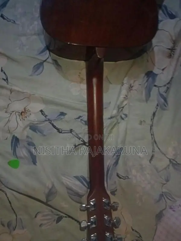 Yamaha Guitar