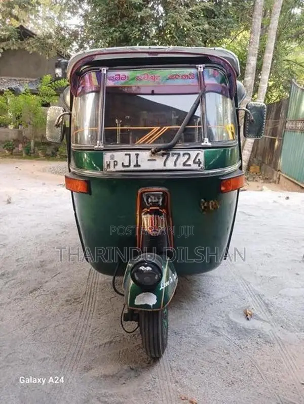 Bajaj RE Three Wheeler 2004