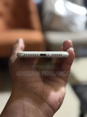 Apple iPhone 8 (Used)