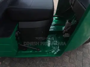 Bajaj RE 4 Stroke 2015
