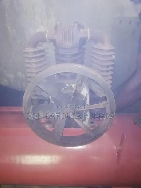 Hydraulic Hoist