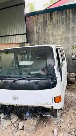 Toyota Toyace Double Cab Cabin Shell