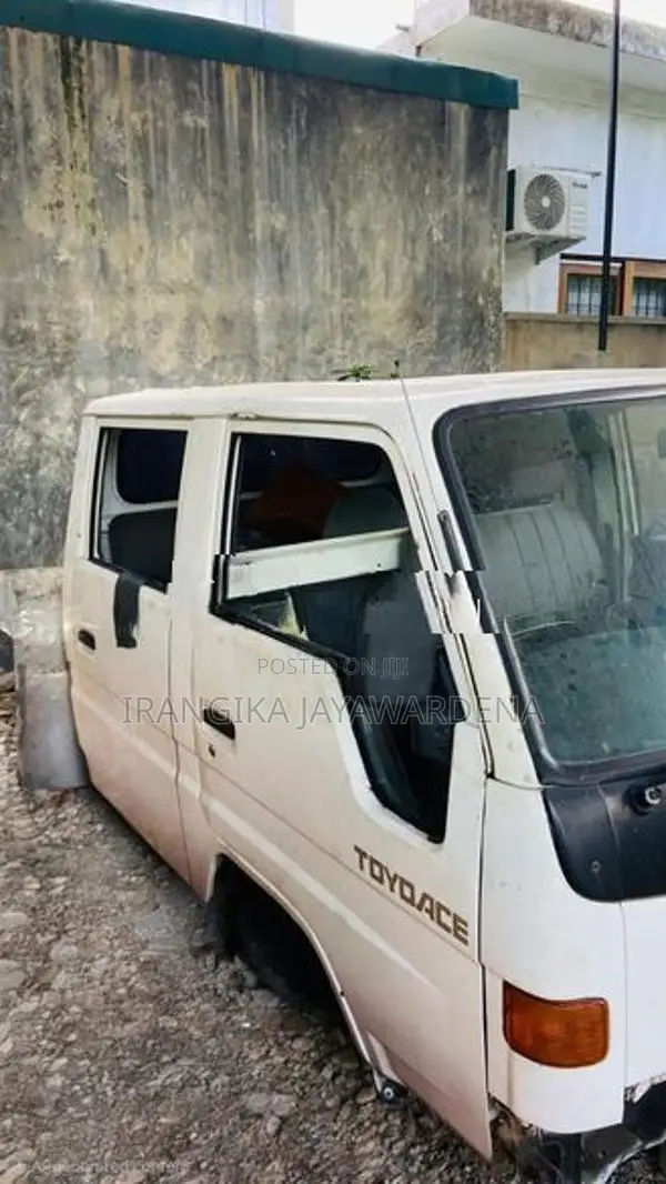 Toyota Toyace Double Cab Cabin Shell