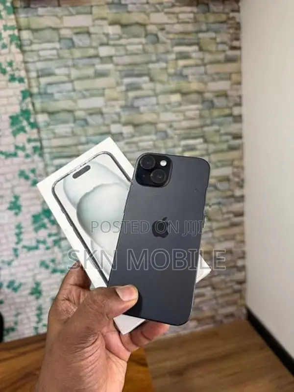 Apple iPhone 15 128GB (Used)