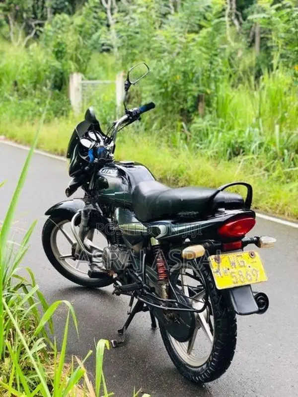 Bajaj Platina wg 2010