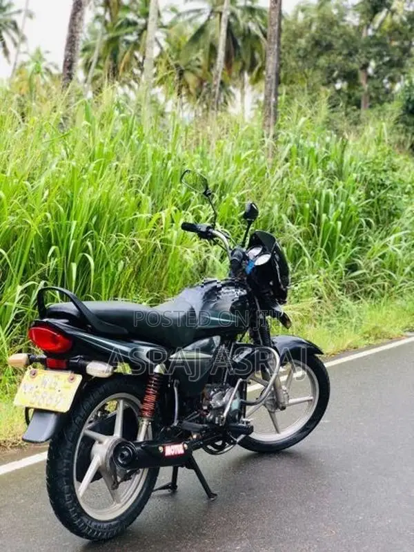 Bajaj Platina wg 2010