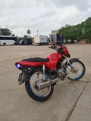 Bajaj CT100 2005