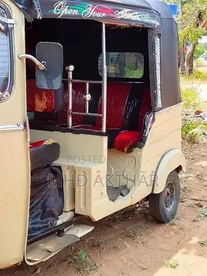 Bajaj RE 2002