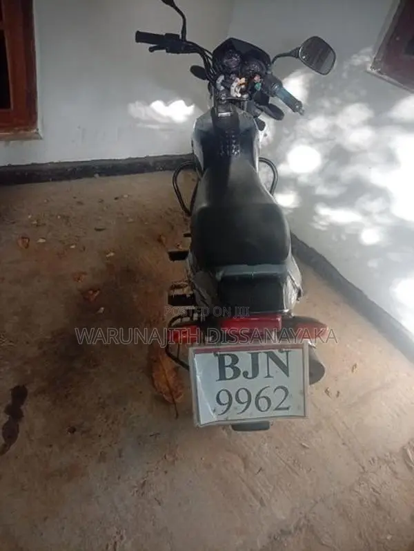 Bajaj CT100 2024