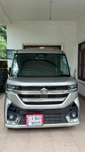 Suzuki Spacia Custom 2023