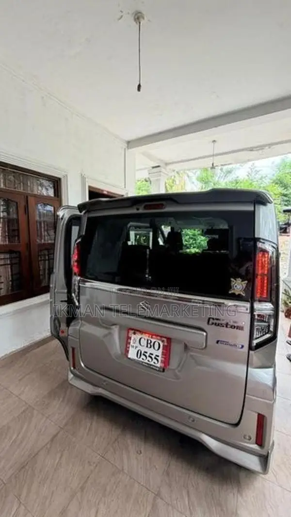 Suzuki Spacia Custom 2023