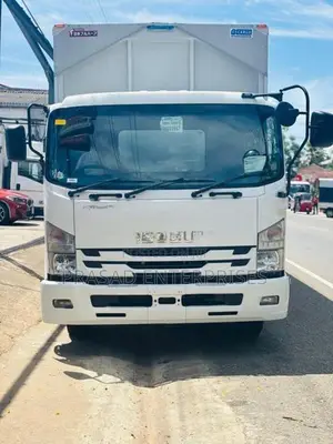 Isuzu Elf wing body 2016