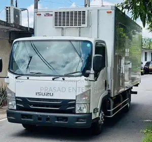 Isuzu Elf 2018