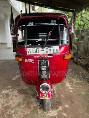 Bajaj RE 2000