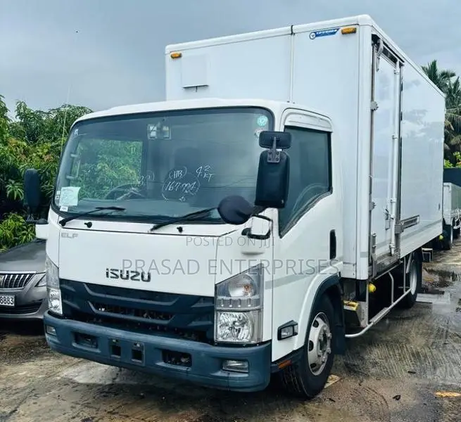 Isuzu Elf Fiber Body 2018