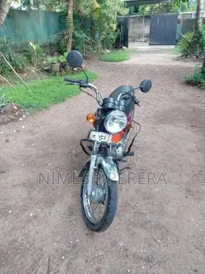 Bajaj Boxer bm 100 2017