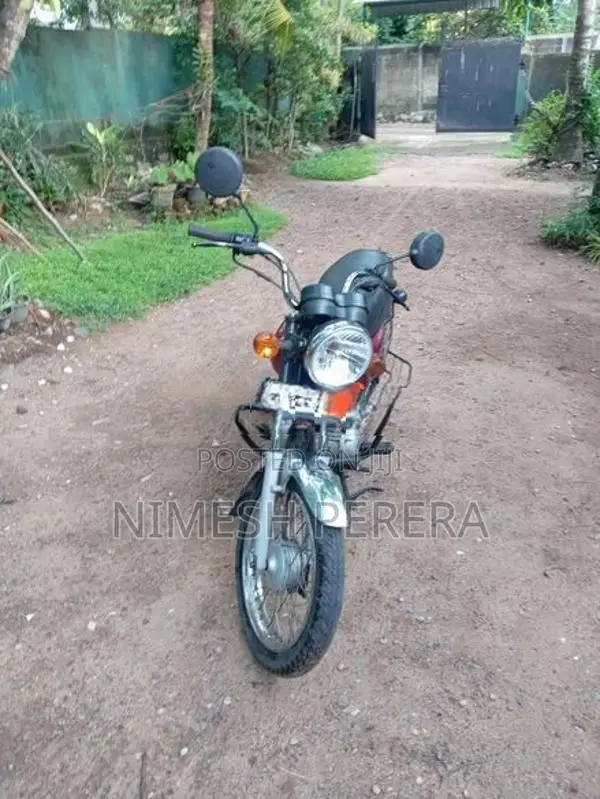 Bajaj Boxer bm 100 2017