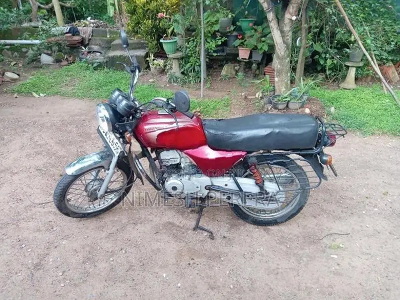 Bajaj Boxer bm 100 2017